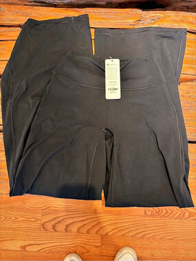 CRZ YOGA Wide Leg Pants Black Size Medium NWT 32 in